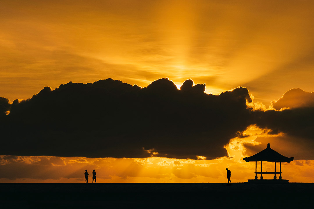 RX100 VII เล็กมากพอที่จะพกไว้ใส่กระเป๋ากางเกงได้เลย